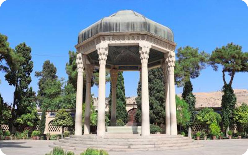 گالری عکس‌های دیدنی آرامگاه حافظ شیراز