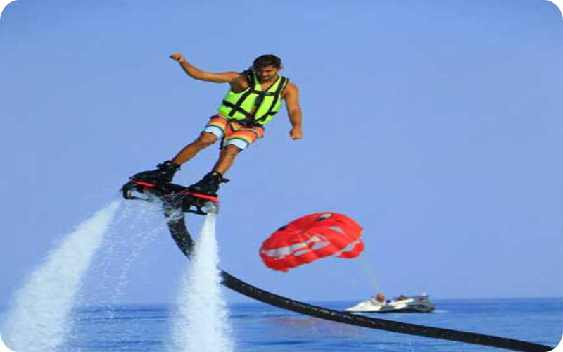 پرواز روی موج‌های خلیج فارس | عکس‌های خاص فلای بورد کیش