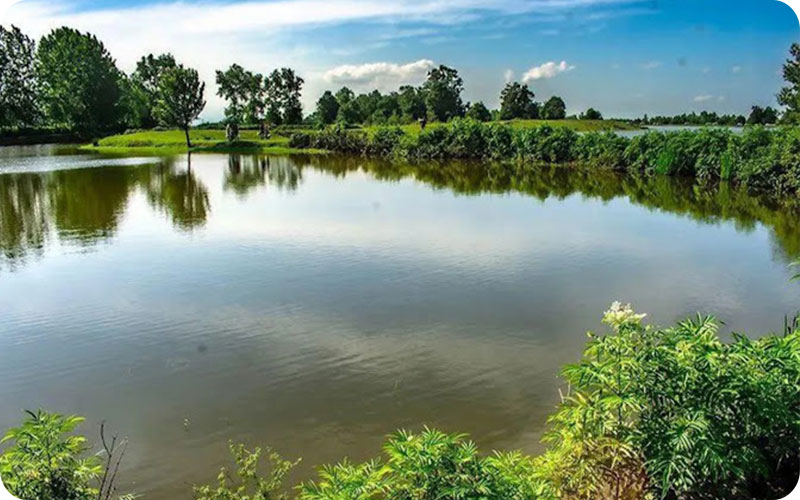 نمایی از زیباییهای دریاچه نورماس