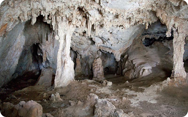 عجایب طبیعی غار شاپور