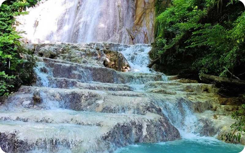 آبشار اسکلیم؛ تصاویر دیدنی از مسیر، جنگل و سقوط آب