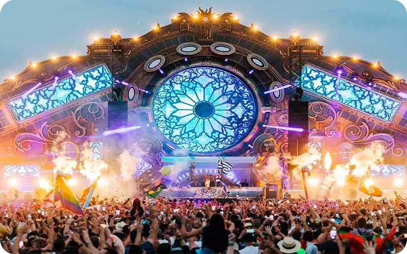 لحظههایی از دیوانگی، شادی و فرهنگ در فستیوالهای جهان