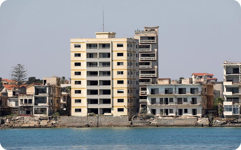 واروشا: تصویری از یک شهر متروکه