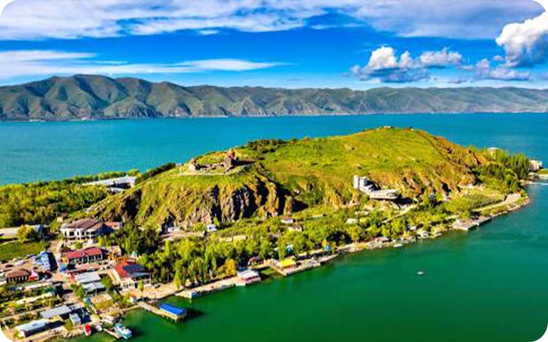 دریاچه زیبای سوان ارمنستان