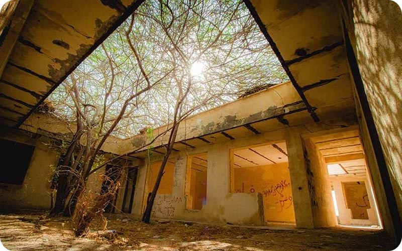 نمای داخلی قلعه جنی کیش